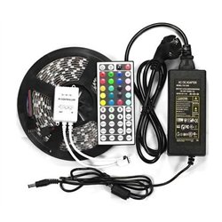 Komplektā 5m LED lente RGB 5050